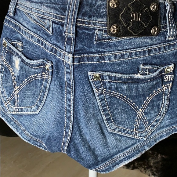 Jeans SHORTS by Miss Me - Picture 3 of 4